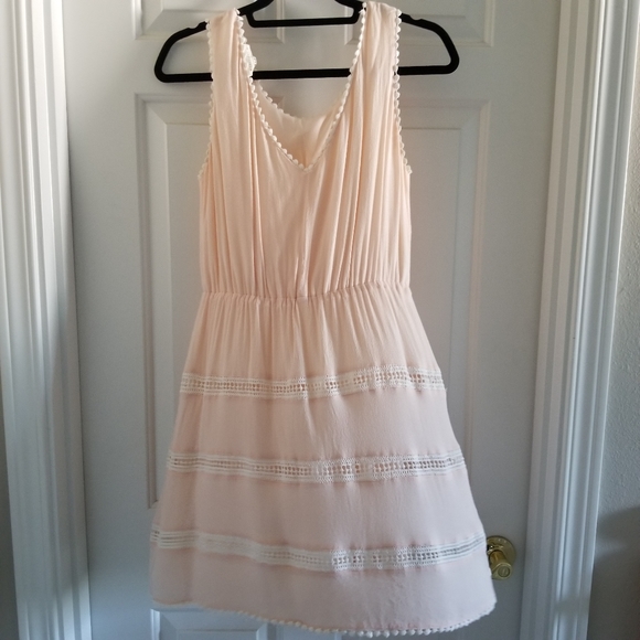 Crescent Dress - Picture 2 of 6